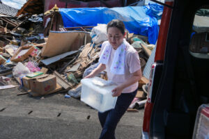 Japan’s Rescuers Battle Cruel Heat After Major Earthquake