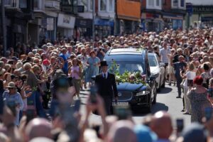 Hundreds gather for Bonnie Tyler procession in Wales ahead of funeral